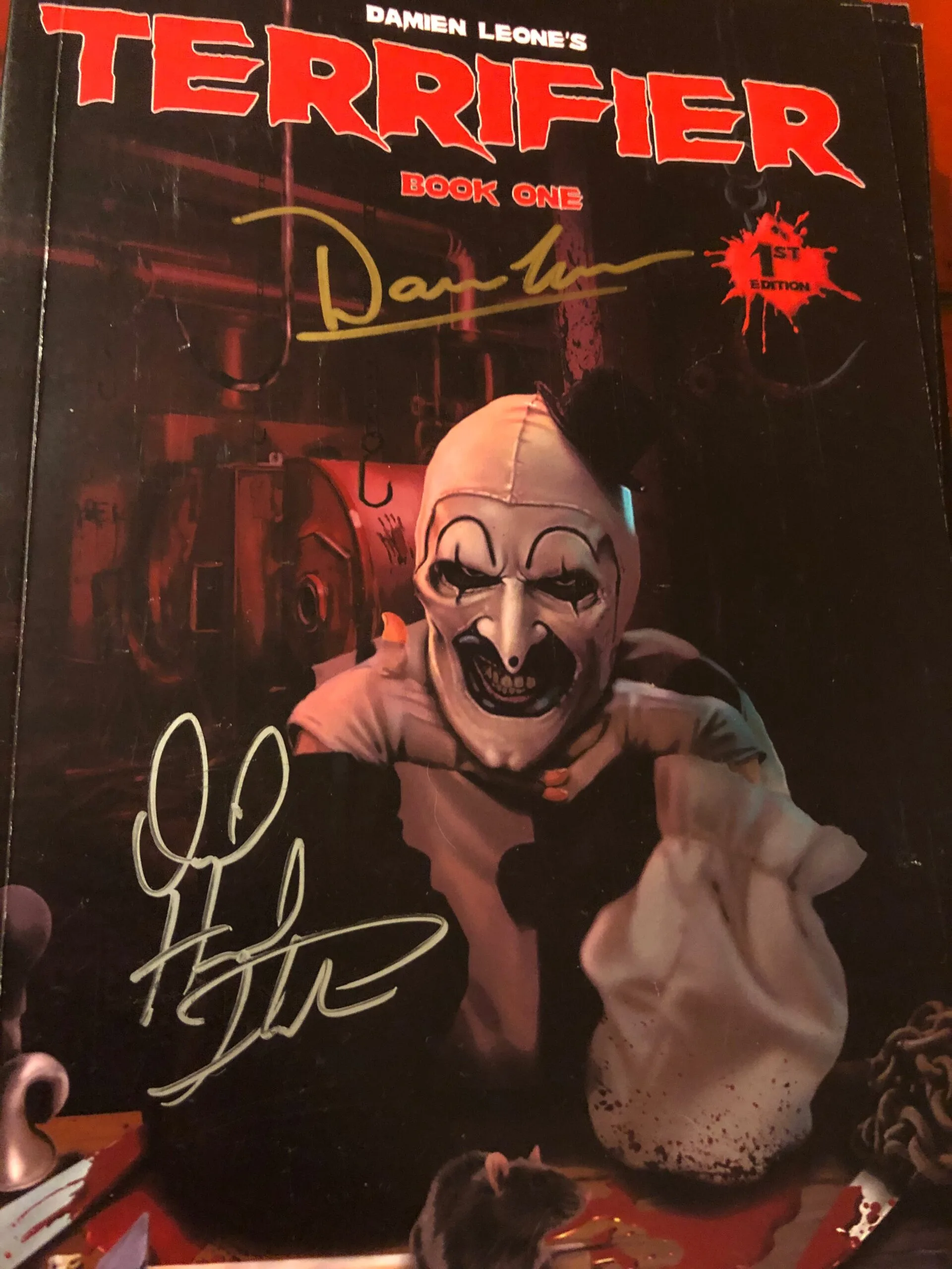 Signed Terrifier Comic Book 1 back cover and interior artwork preview